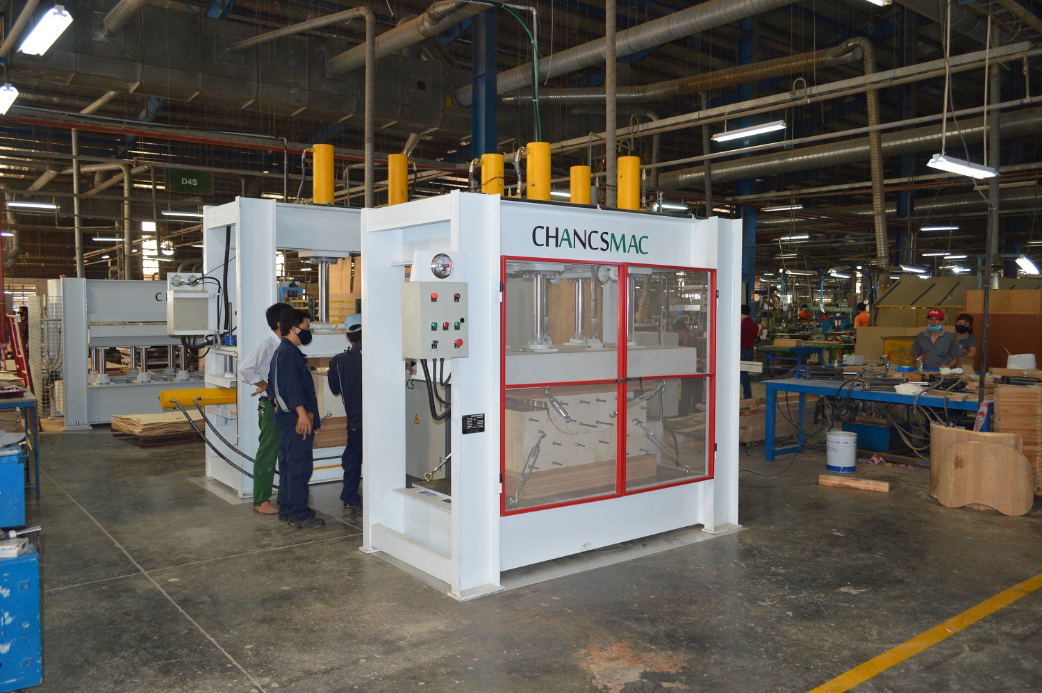 Vertical + 3D HF plywood bending press