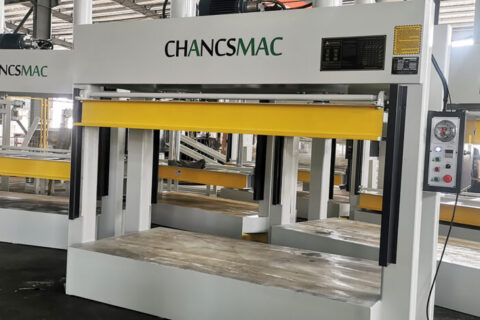 4 sets 100T pressure cold press container loading